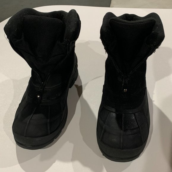 Kamik boots - Picture 1 of 3